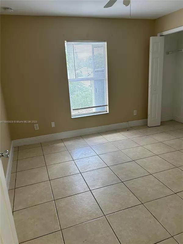 Other, FL 33973,2702 Robin Ave #2702
