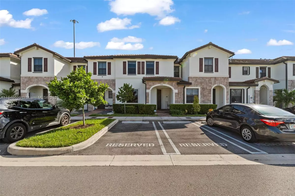 Hialeah, FL 33018,10861 W 32nd Ln #10861