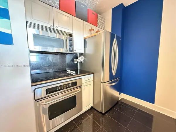 Sunny Isles Beach, FL 33160,17145 N Bay Rd #4613
