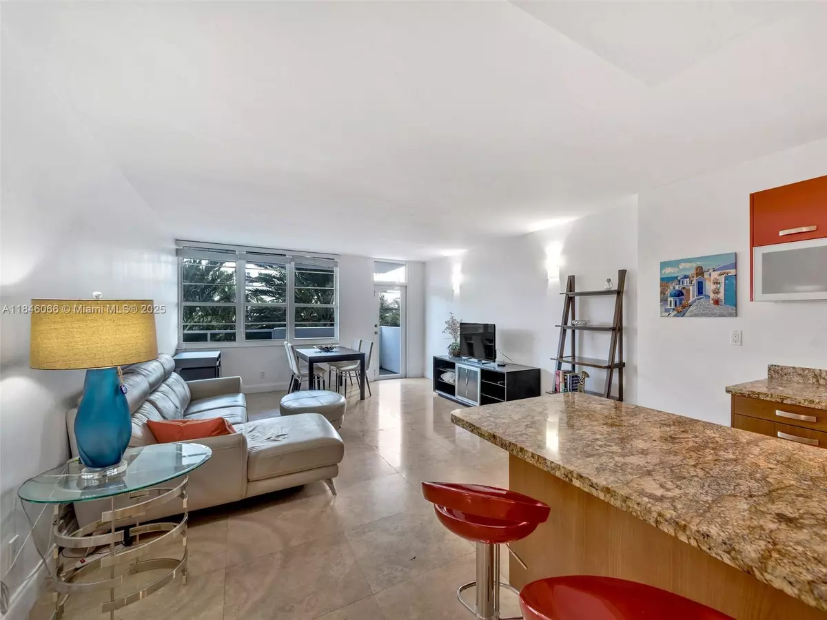Miami Beach, FL 33139,100 Lincoln Rd #308