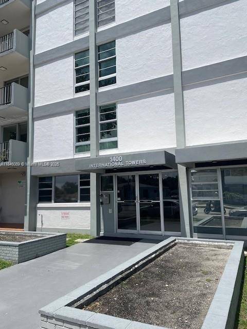1400 SW 27th Ave #203, Miami, FL 33145