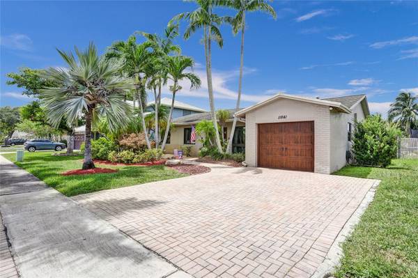 11841 NW 41st St, Sunrise, FL 33323