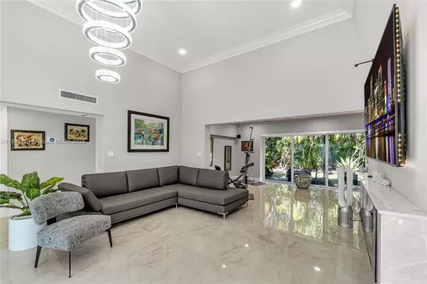 Tamarac, FL 33319,5601 White Cedar Ln