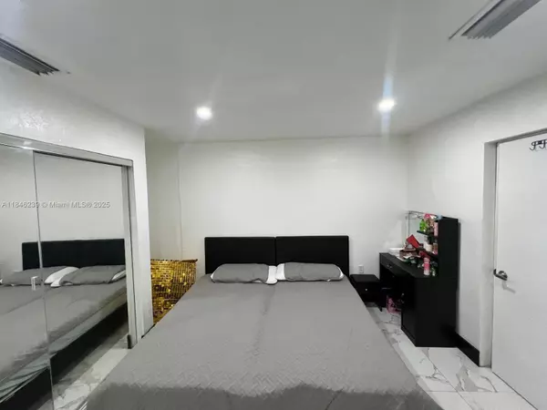 Miami, FL 33155,2920 SW 69th Ave