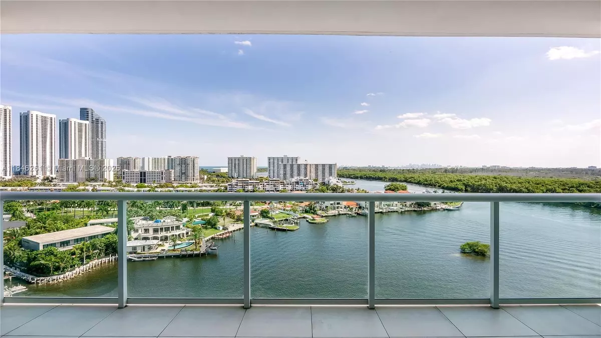 Sunny Isles Beach, FL 33160,400 Sunny Isles Blvd #1418