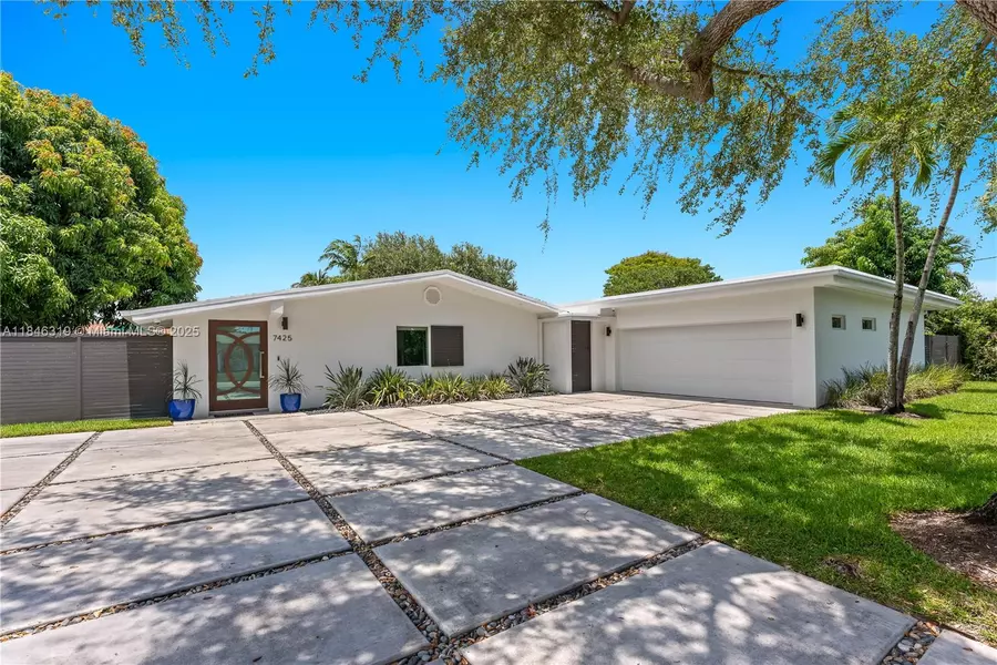 7425 SW 139th Ter, Palmetto Bay, FL 33158