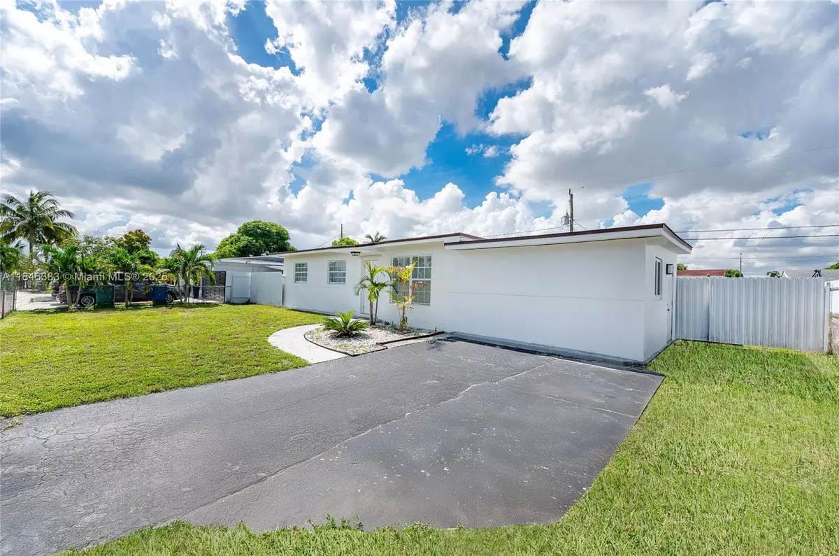 Miami Gardens, FL 33055,5420 NW 182nd St