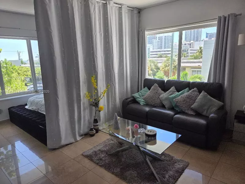 6767 Indian Creek Dr #3B, Miami Beach, FL 33141