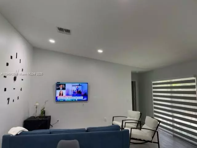 Fort Myers, FL 33908,6396 Royal Woods Dr