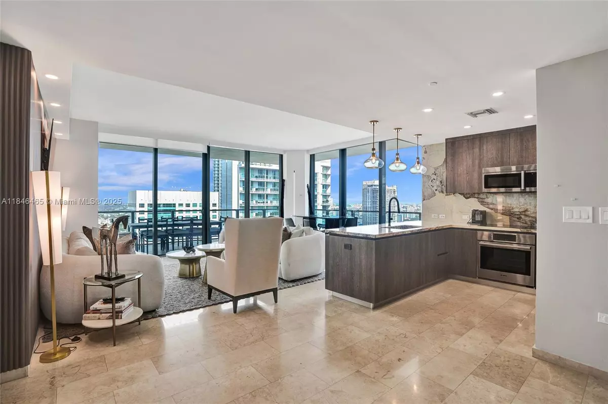 Miami, FL 33130,88 SW 7th St #2412