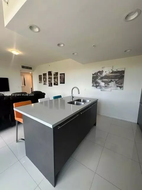 Doral, FL 33178,7875 NW 107th Ave #318