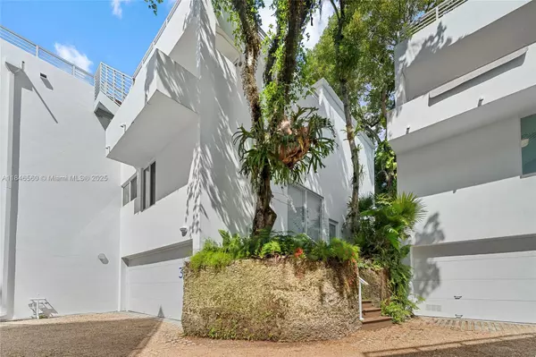 Miami, FL 33133,3128 Center St #3