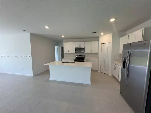 Fort Pierce, FL 34947,693 Carlyle Way