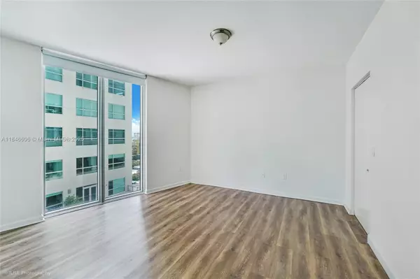 Miami, FL 33130,185 SW 7th St #1412