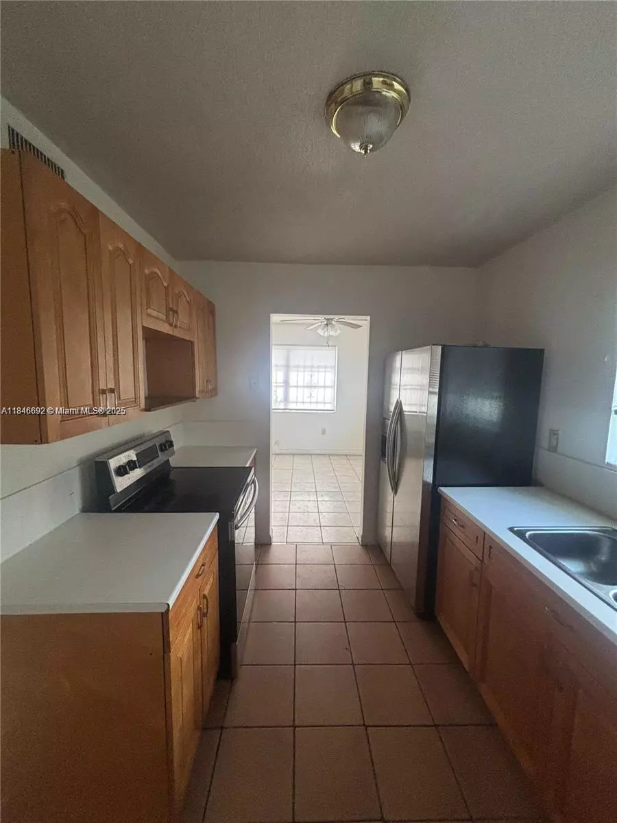 Miami Gardens, FL 33054,15813 NW 38th #15813