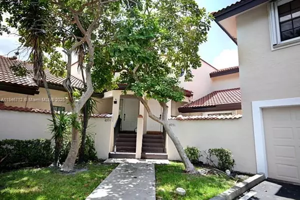 Plantation, FL 33322,8951 W Sunrise Blvd