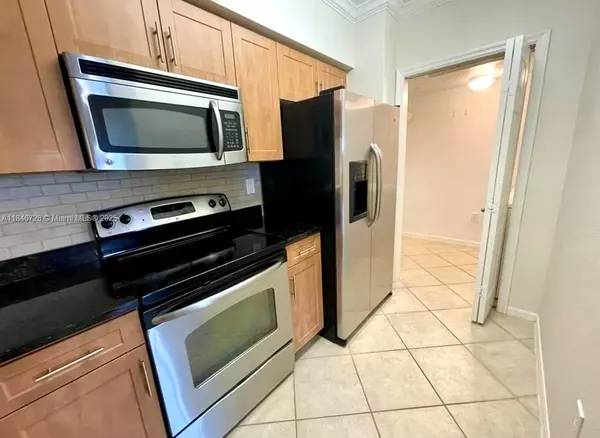 West Palm Beach, FL 33411,6418 Emerald Dunes Dr #301