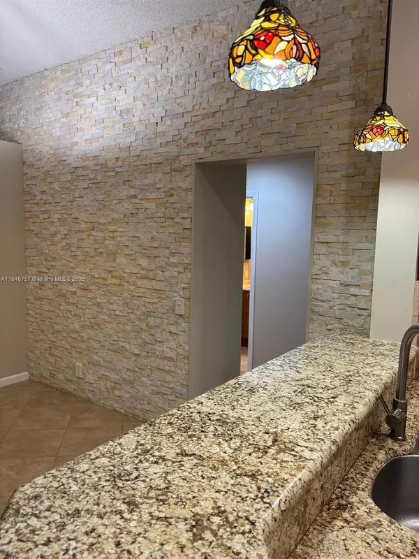 Weston, FL 33327,1463 Presidio Dr