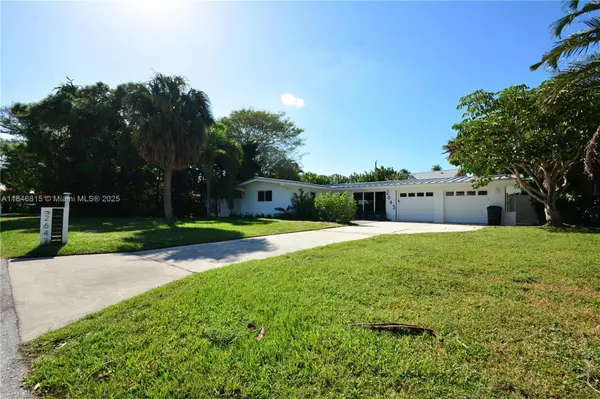 Lighthouse Point, FL 33064,2643 NE 26th Ter