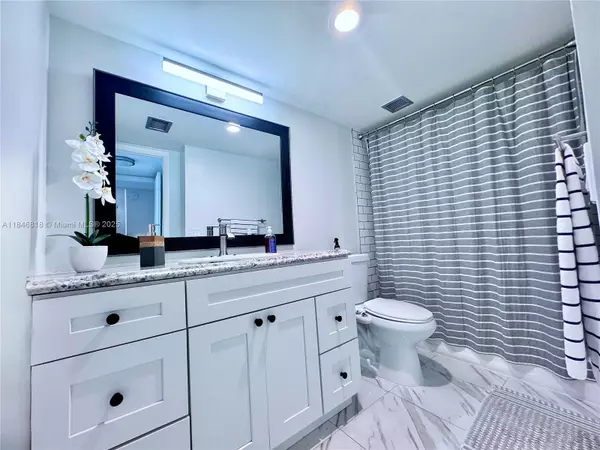 Aventura, FL 33160,2851 NE 183rd St #1508E