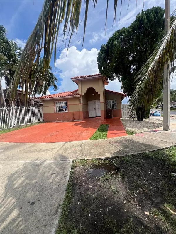 Hialeah, FL 33018,3192 W 70th St #3192