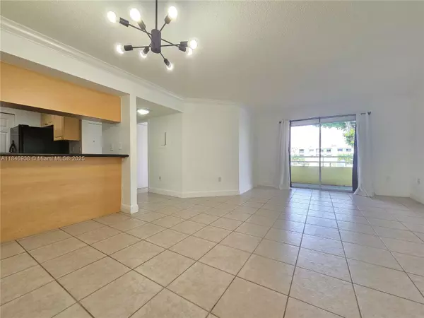 Miami, FL 33176,10765 SW 108th Ave #201