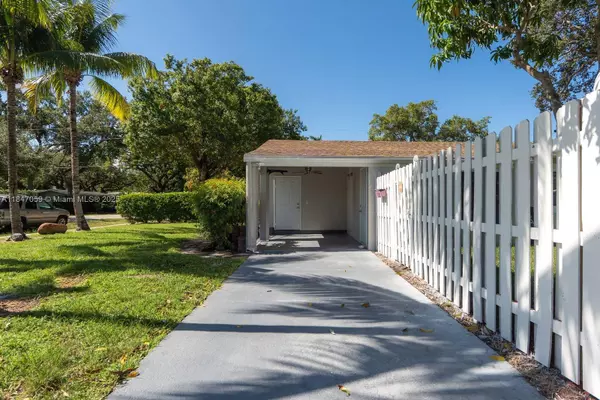 Fort Lauderdale, FL 33315,1121 SW 18th Ct