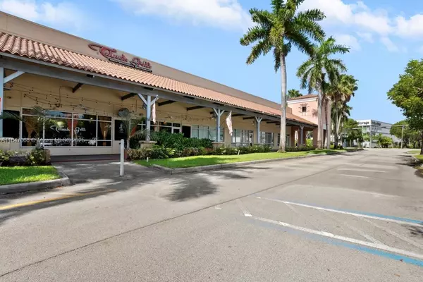 10505 NW 112th Ave, Medley, FL 33178