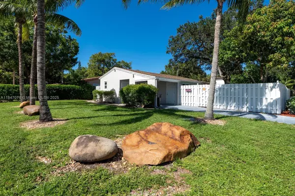Fort Lauderdale, FL 33315,1121 SW 18th Ct #1121