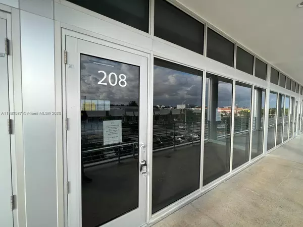10887 NW 17th St #208, Sweetwater, FL 33172