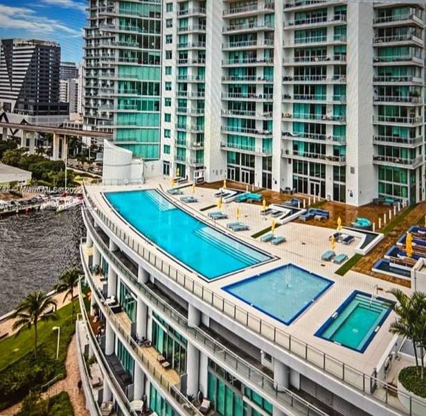 92 SW 3rd St #3610, Miami, FL 33130
