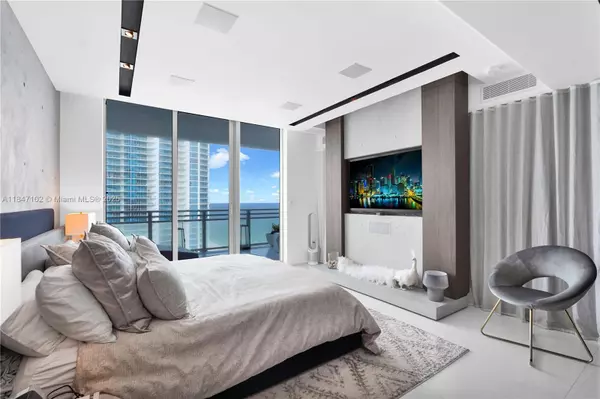Hollywood, FL 33019,3535 S Ocean Drive #2104