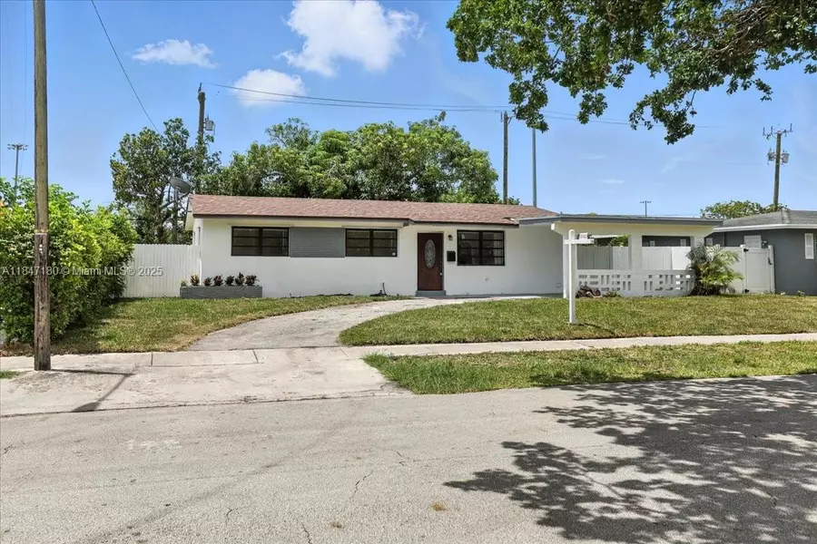 6424 Pierce St, Hollywood, FL 33024