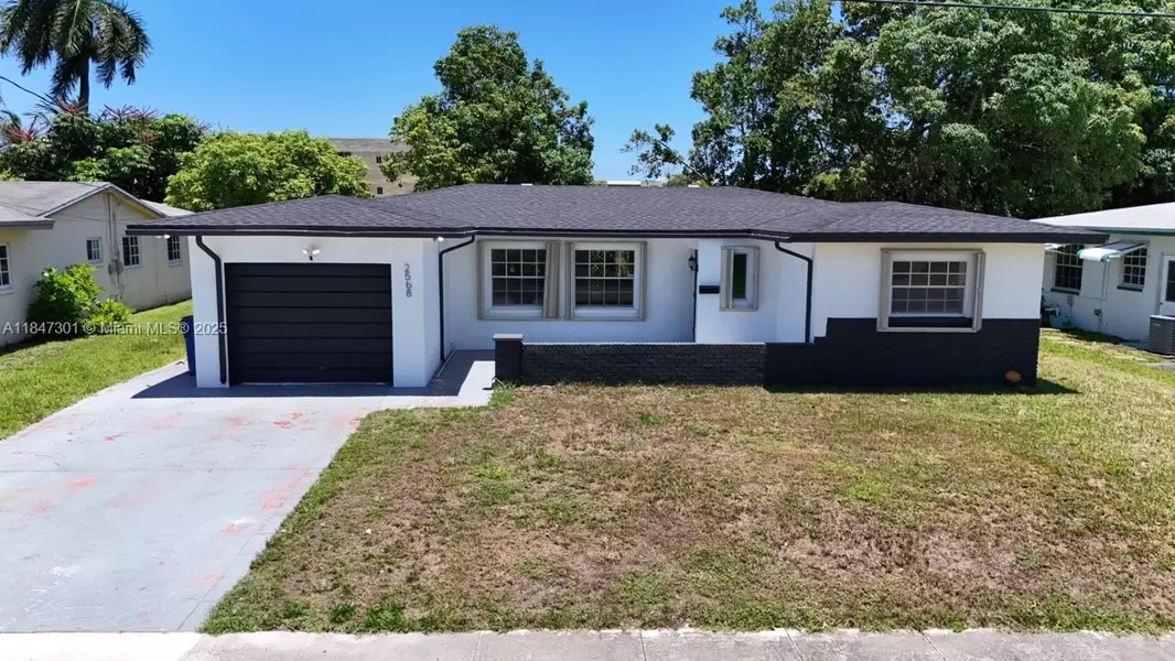2568 NW 34th Ter, Lauderdale Lakes, FL 33311