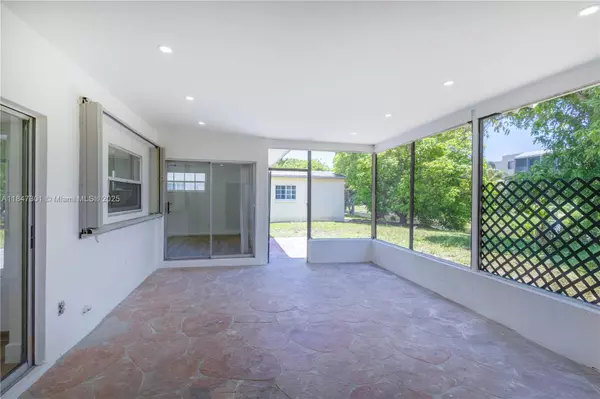 Lauderdale Lakes, FL 33311,2568 NW 34th Ter