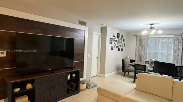 Delray Beach, FL 33445,1705 Palm Cove Blvd #1-105