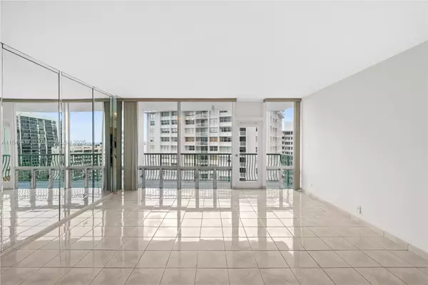Miami, FL 33131,1408 Brickell Bay Dr #1106