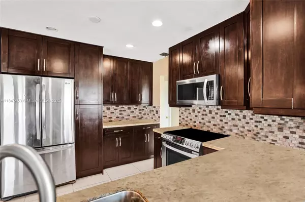 Hallandale Beach, FL 33009,215 SE 3rd Ave #501C