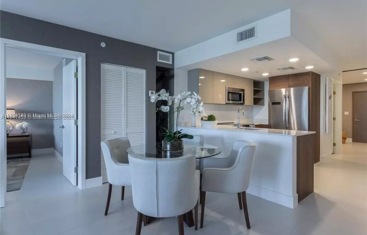 Bay Harbor Islands, FL 33154,9261 E Bay Harbor Dr #303