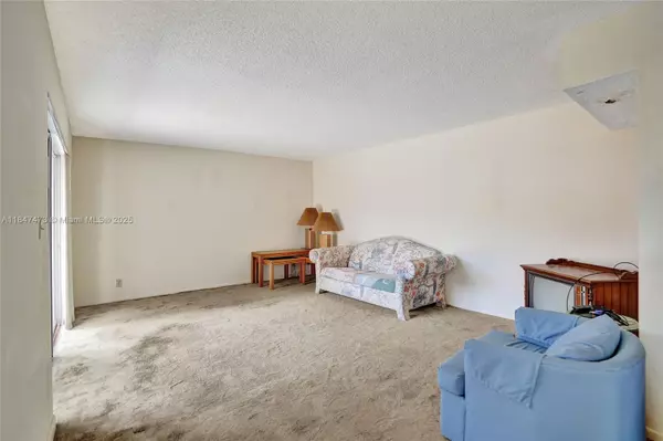 Davie, FL 33324,8900 SW 20th Pl #A-25