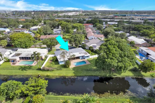 Plantation, FL 33317,7491 SW 18th St