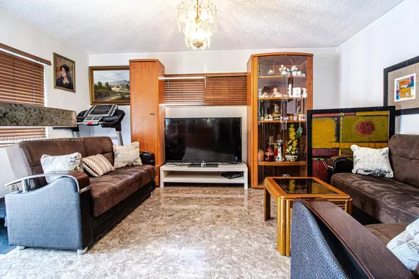 Miami, FL 33147,8621 NW 35th Ct