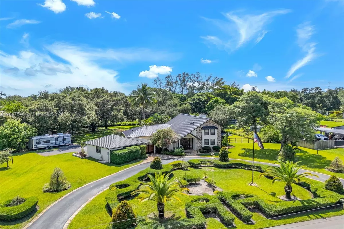 Davie, FL 33328,5331 SW 109th Ave