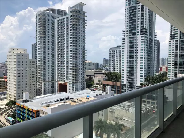 Miami, FL 33132,50 Biscayne Blvd #1805
