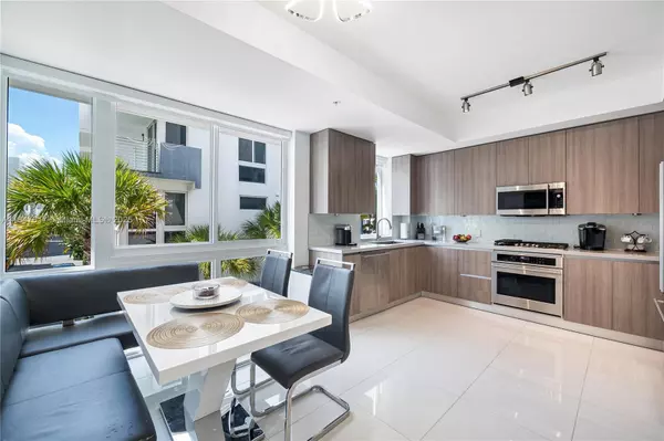 Miami Beach, FL 33141,31 N Shore Dr #31