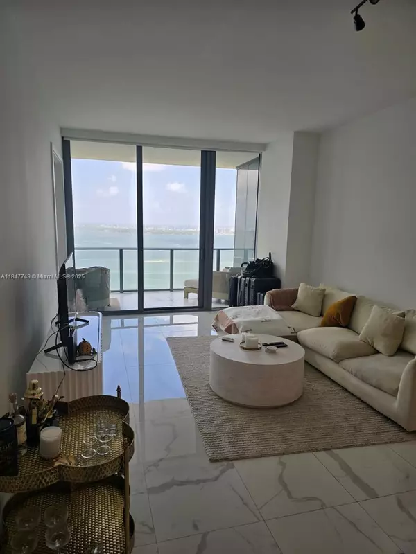 Miami, FL 33137,480 NE 31st St #4003