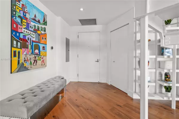 Miami, FL 33130,60 SW 13th St #4616