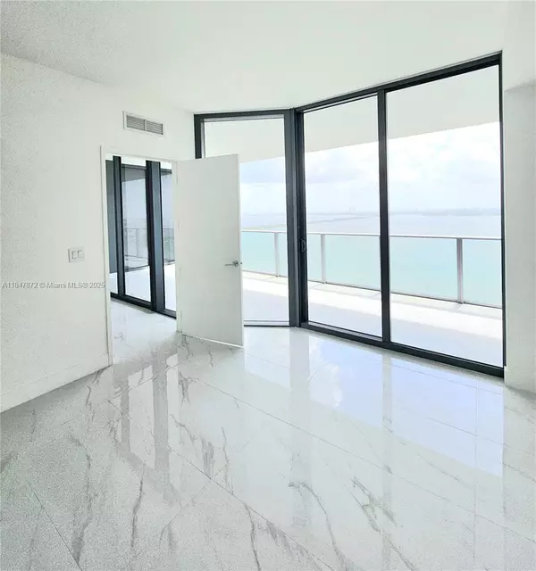 Miami, FL 33137,700 NE 24th ST #3502
