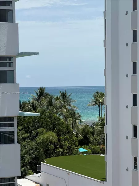 3100 Collins Ave #702, Miami Beach, FL 33140