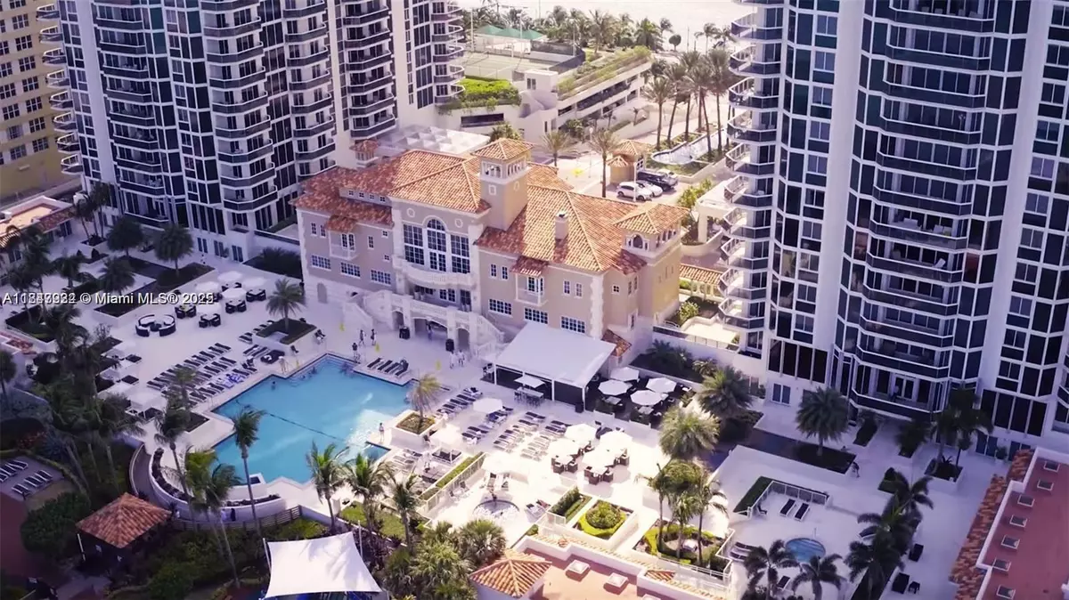 Miami Beach, FL 33140,4779 Collins Ave #3708
